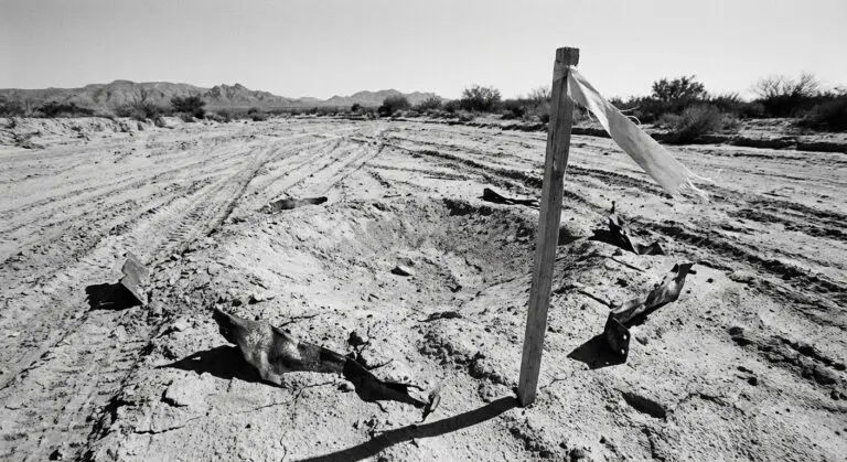 Verifiable vs not: desert site in daylight