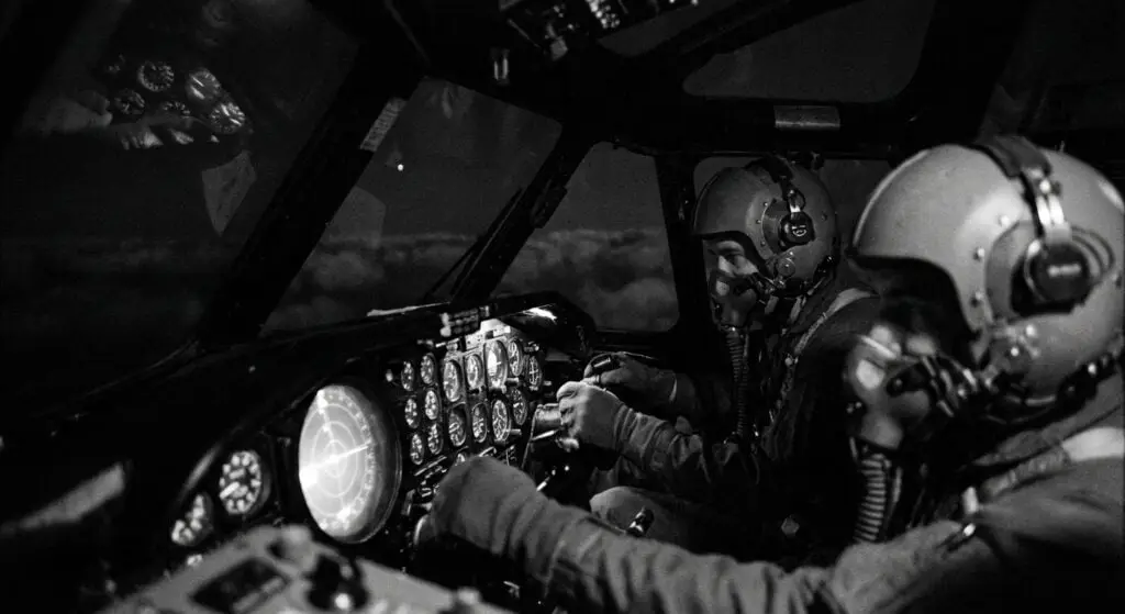 B-52 crew radar anomaly