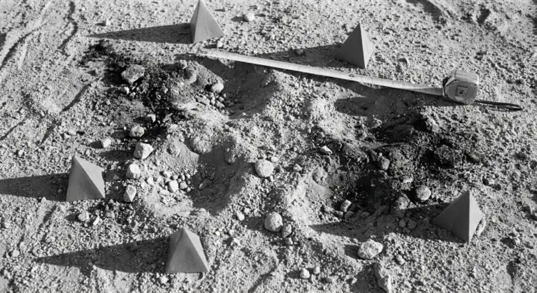 Traces on the ground