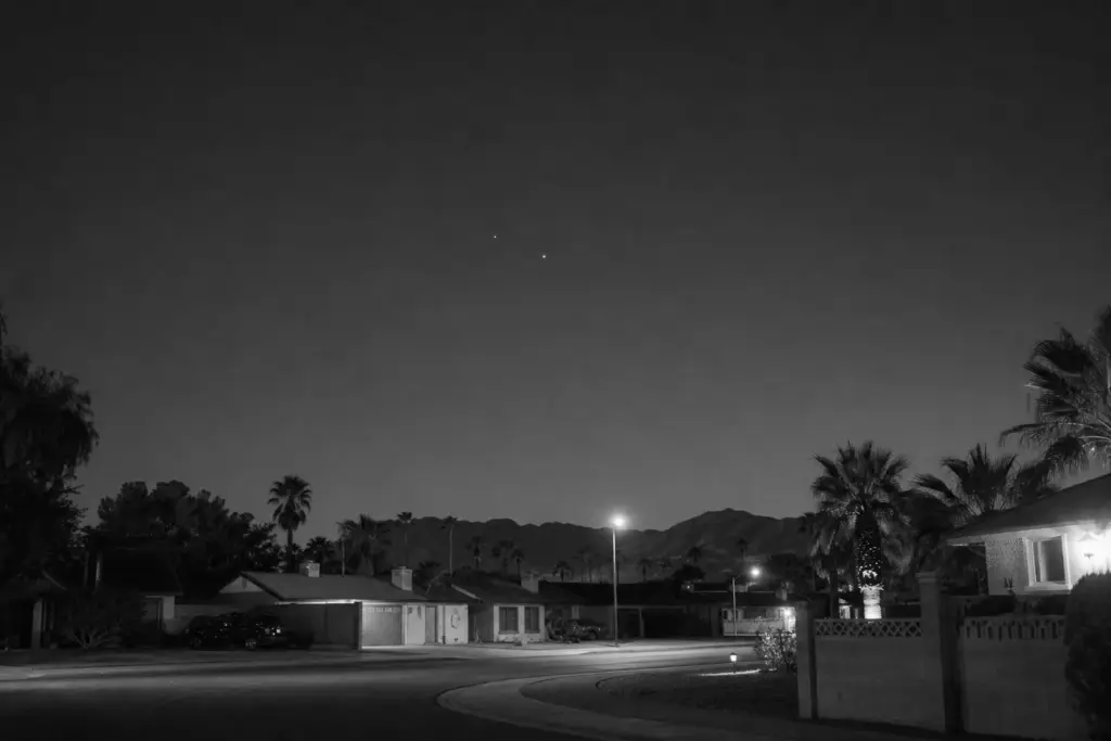 Two Lights Over Glendale