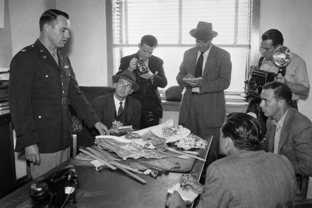 Roswell Press Briefing, July 1947