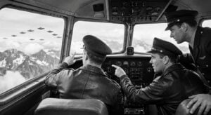 United crew sees nine over Idaho