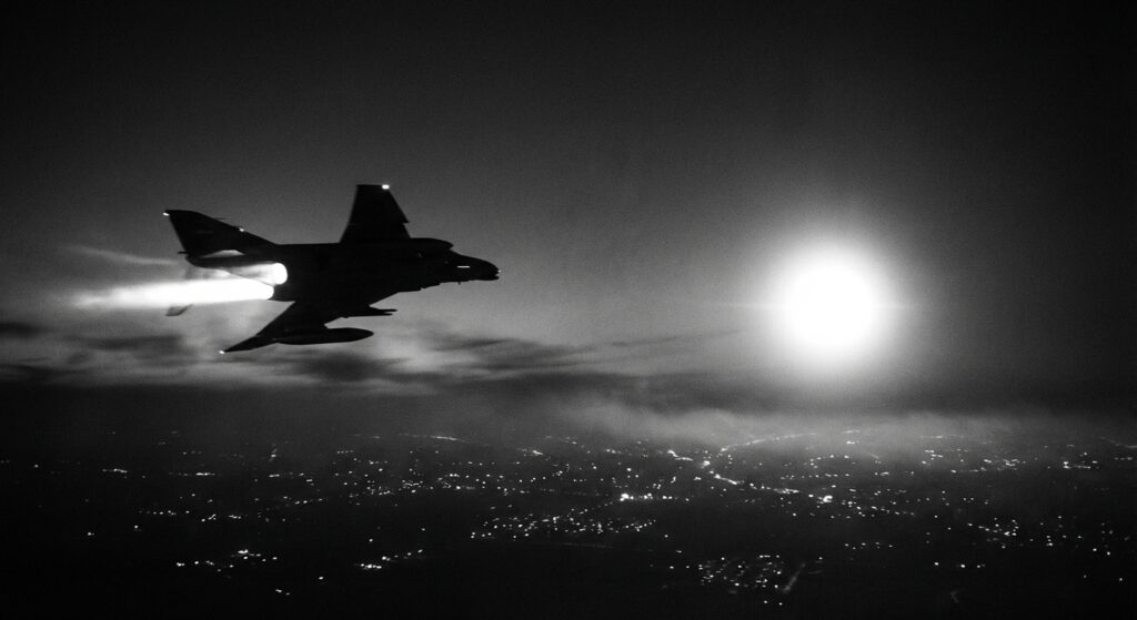 F-4 Phantom vs luminous object over Tehran
