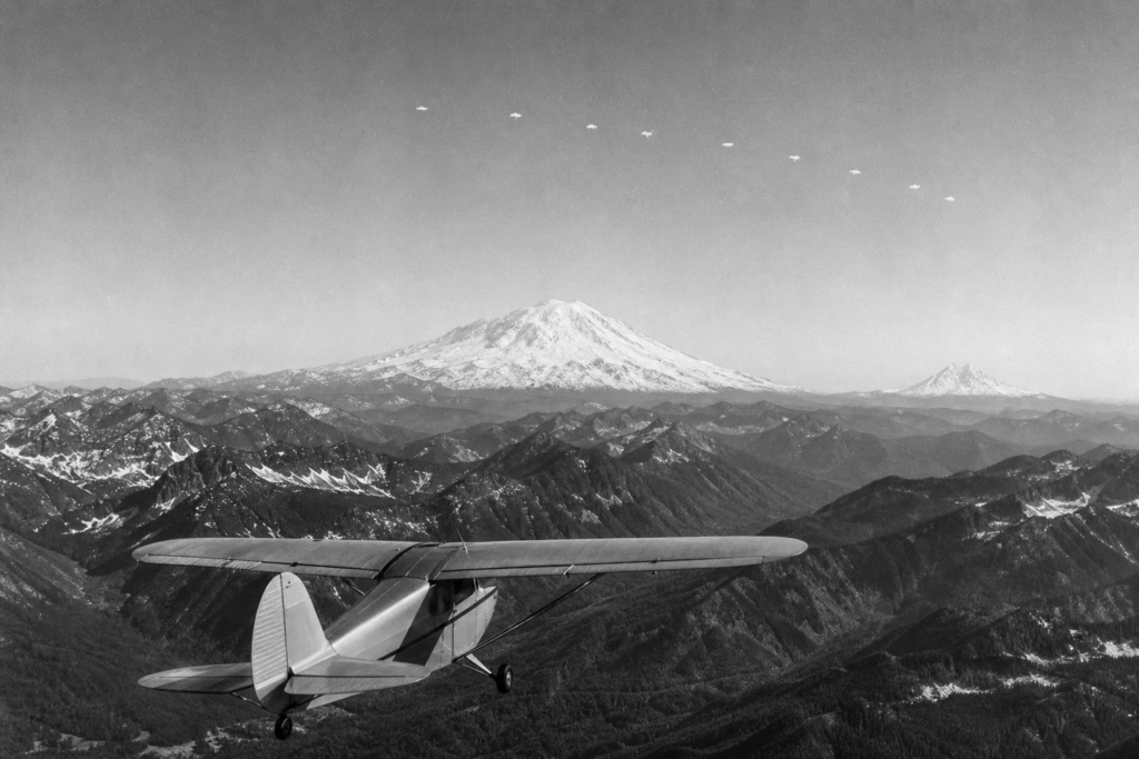 Arnold’s Flight Near Mount Rainier