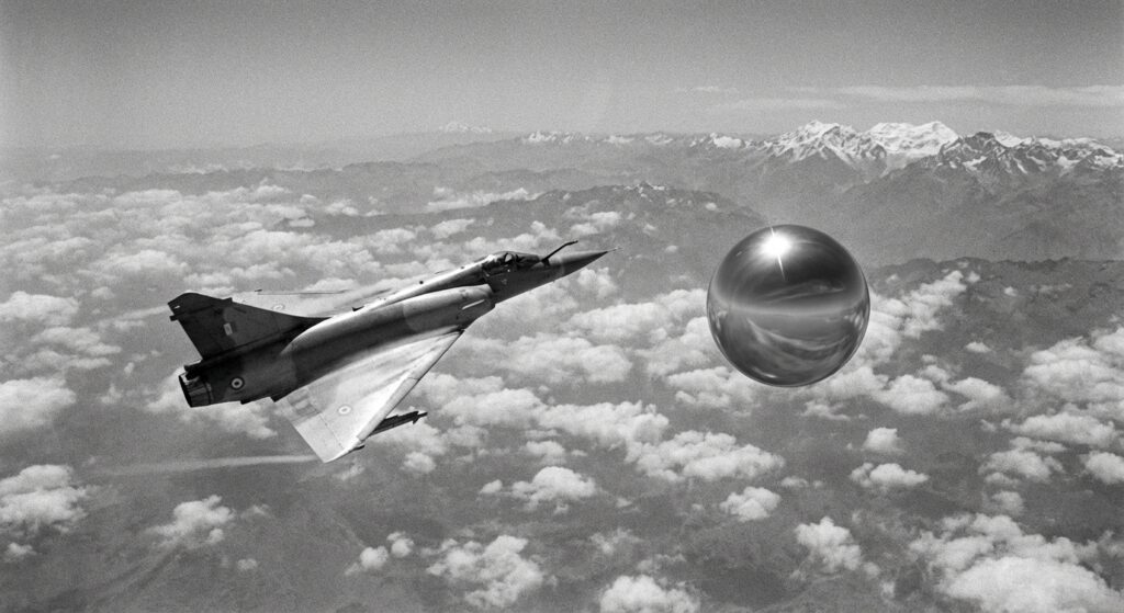 Jet vs silent sphere