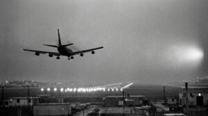 Emergency landing at Manises, 1979